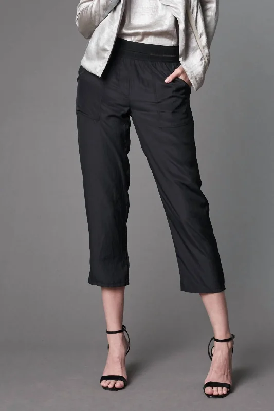 Redefining Women's Style Cropped Pull-On Pant In Black