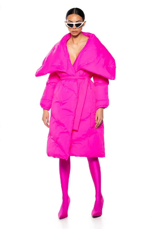 Budget-Friendly Fashion CAMPING TUFFED PUFFER COAT IN PINK