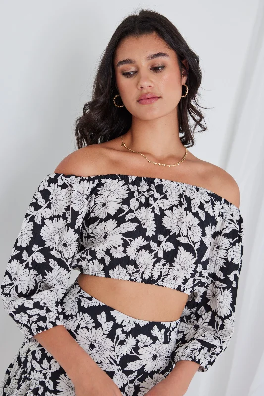 Seasonal Trends Versitile Black And White Floral Cropped Elastic Top