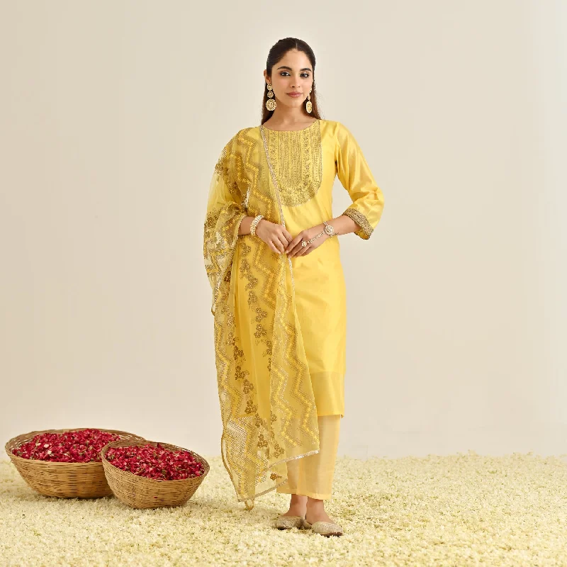 New Styles Just In Yellow Festive Embroidered Kurta Set with Embroidered Dupatta & Yoke Detail