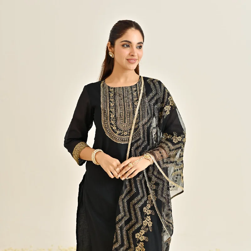 Hot Picks Black Festive Embroidered Kurta Set with Embroidered Dupatta & Yoke Detail