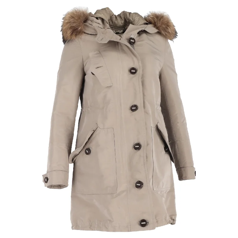 Stylish Basics Burberry Fur Trim Buttoned Down Peacoat in Beige Polyamide