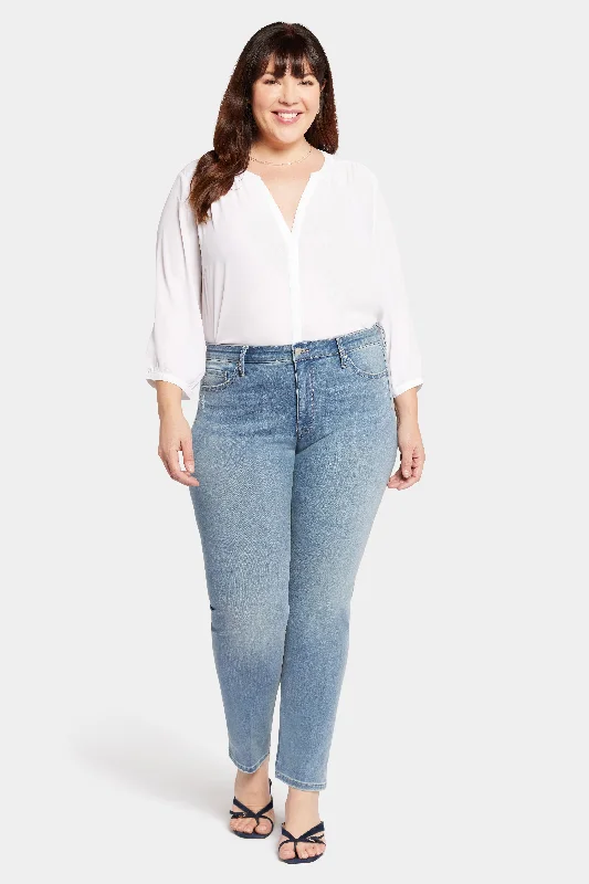 Trend Setting Wardrobe Le Silhouette Sheri Slim Jeans In Plus Size - Angel